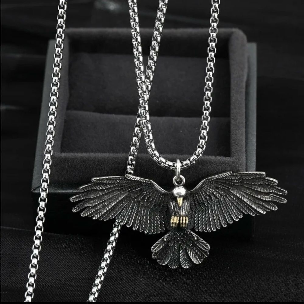 WINGED EAGLE PENDANT NECKLACE - Picture 1 of 3